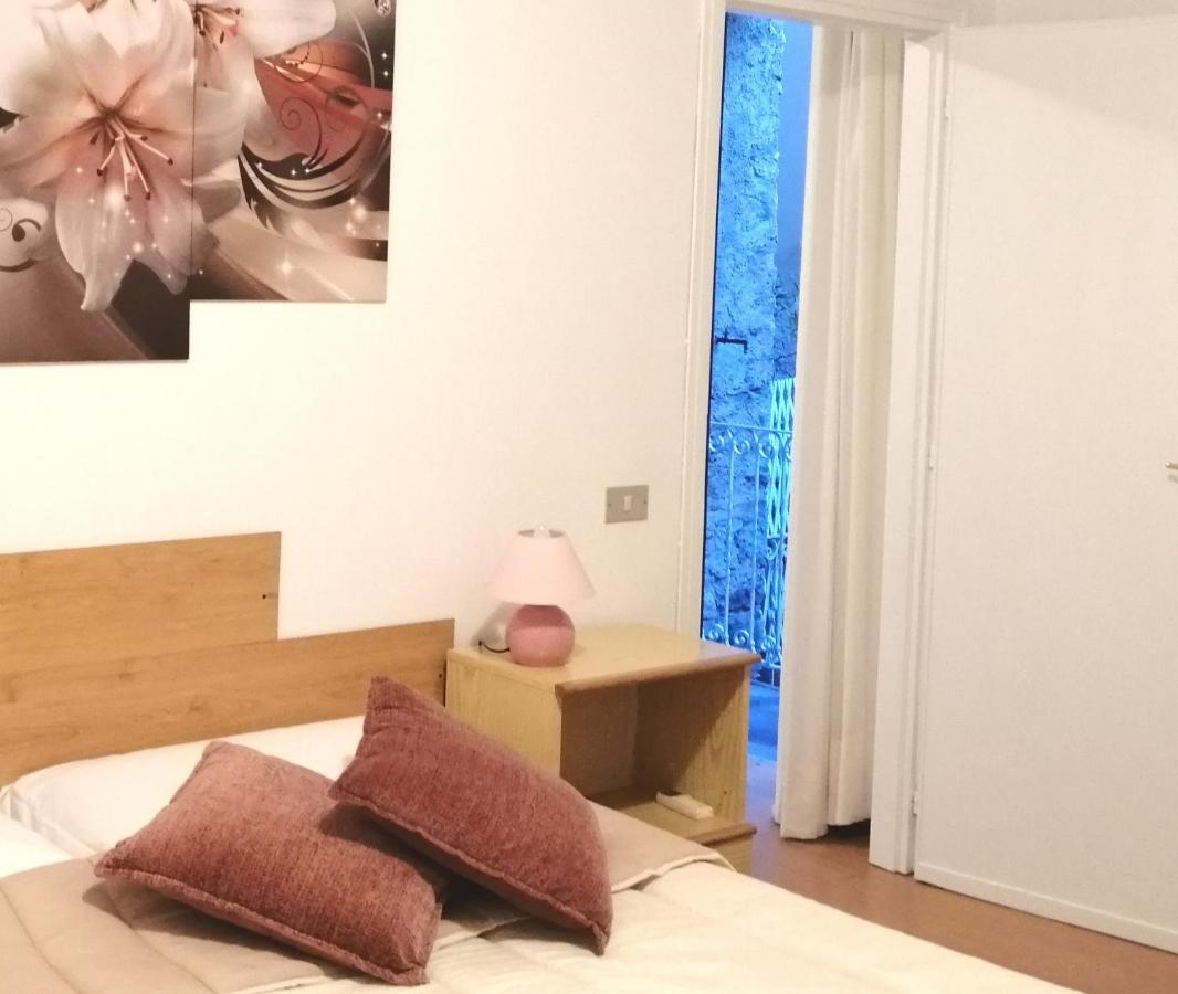 Bellagio Centre Apartment Luaran gambar